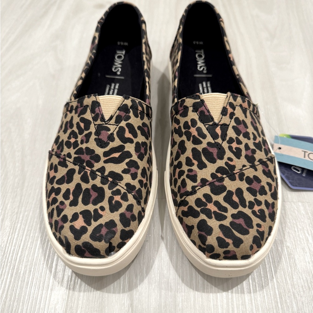 Toms Women’s Tan Classic Leopard Size 6.5 NWT